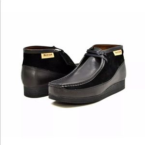 British Walkers New Castle Wallabee Style Boots Men’s Black Leather and Suede